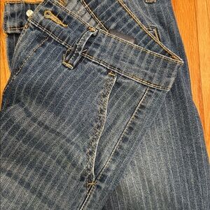 Curve Appeal blue Jeans size 4. 2 pockets, striped pattern, excellent condition